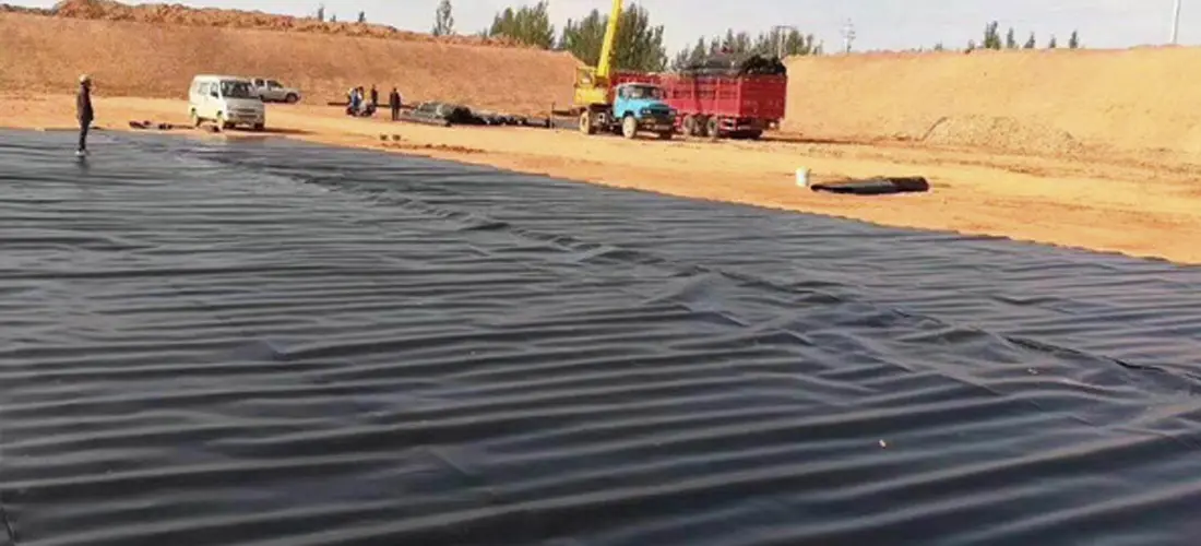 Lót hồ nước sinh học bằng màng HDPE